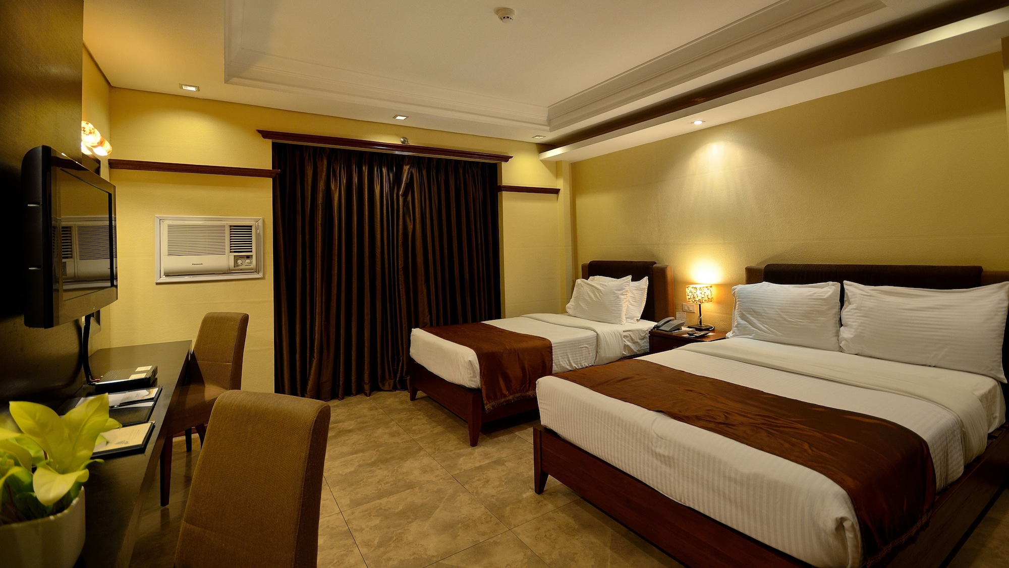 غرفة بريميير ثلاثية، Hotel Del Rio 4/6