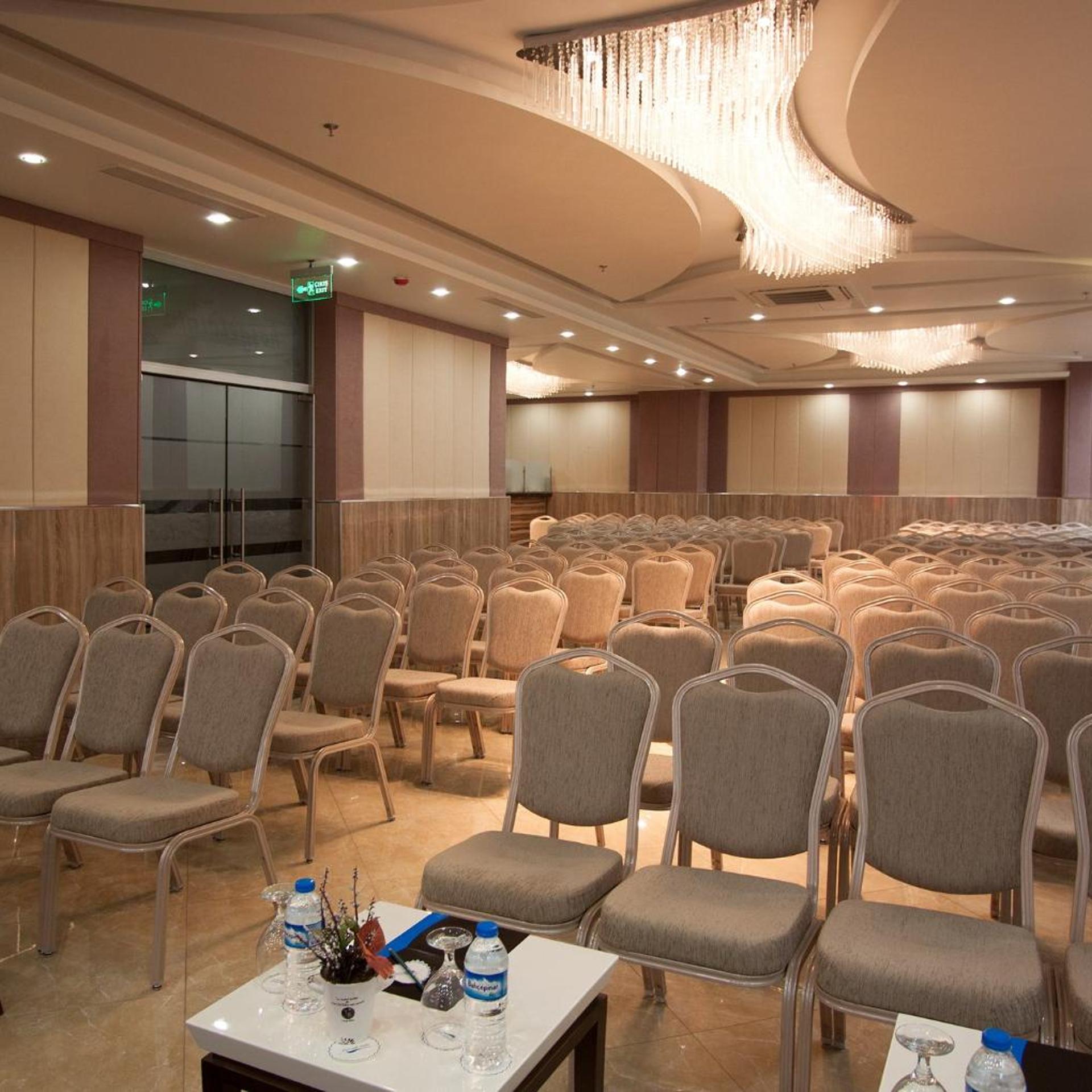 Forum Suite Hotel 63/70