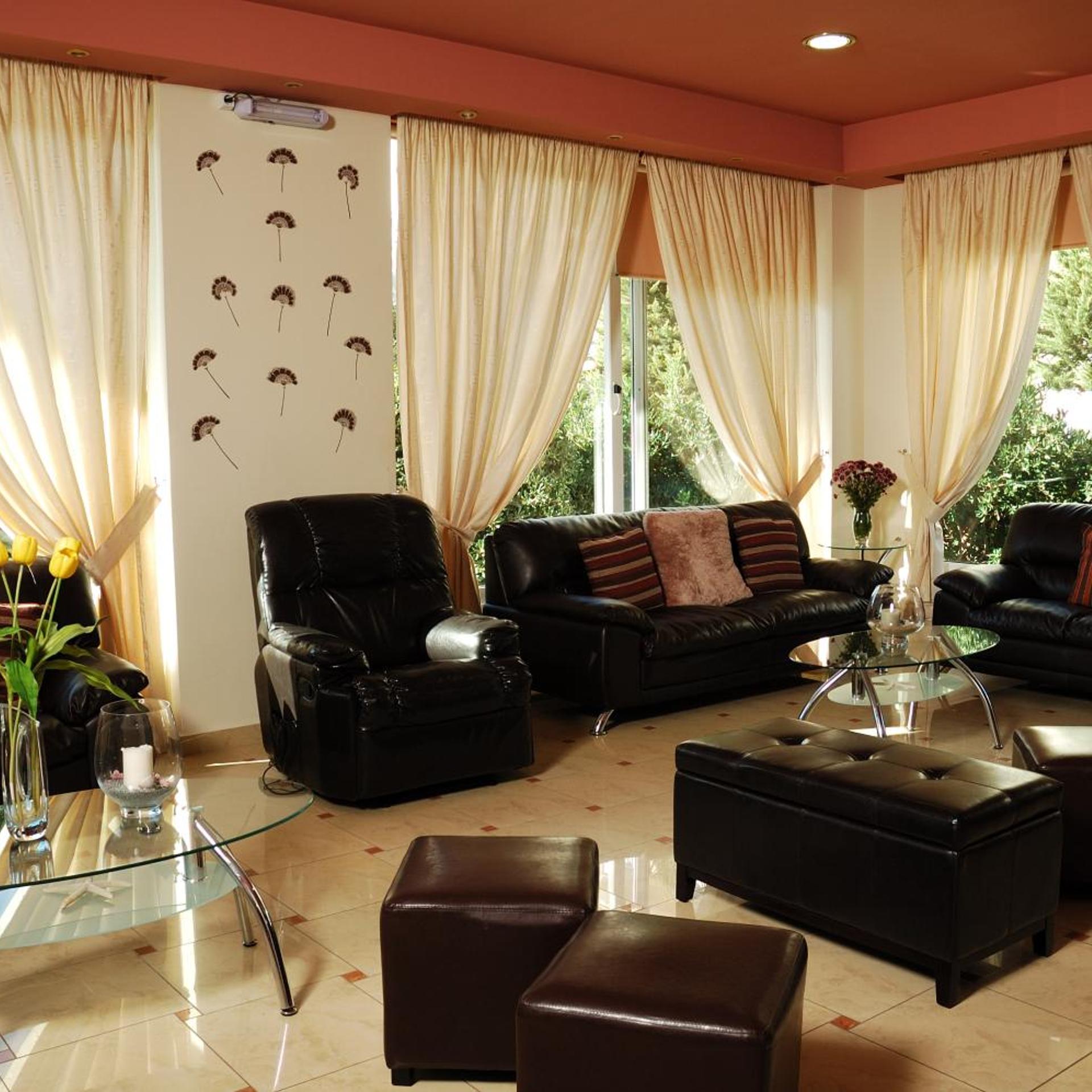 Ilion Hotel 36/48