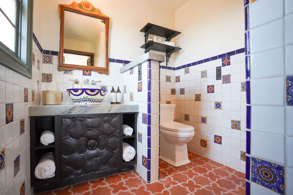Capistrano Seaside Inn 50/50