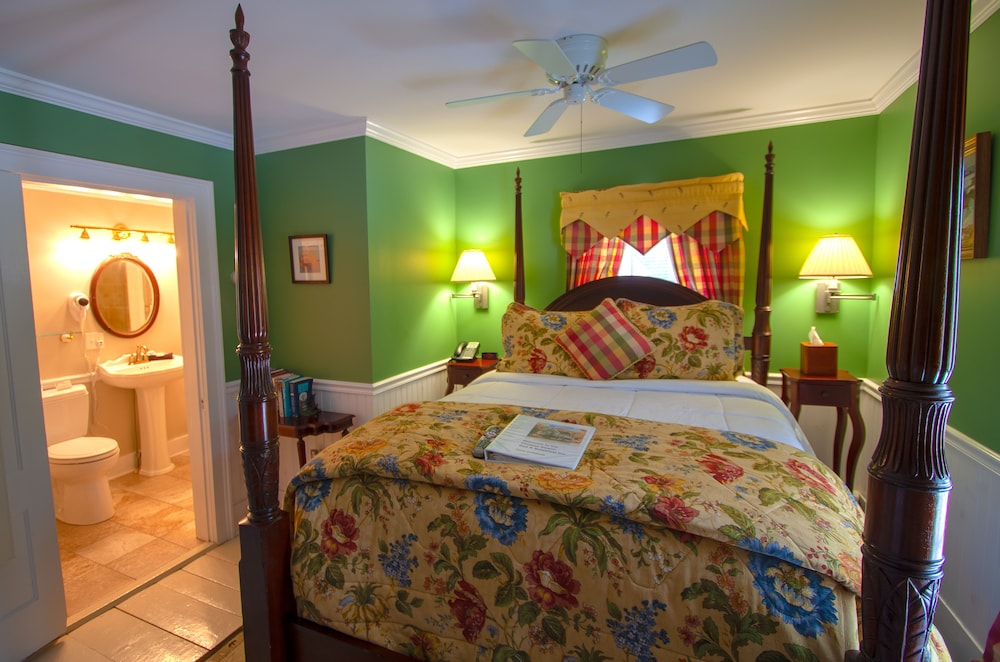 Phineas Swann Bed Breakfast 22/80