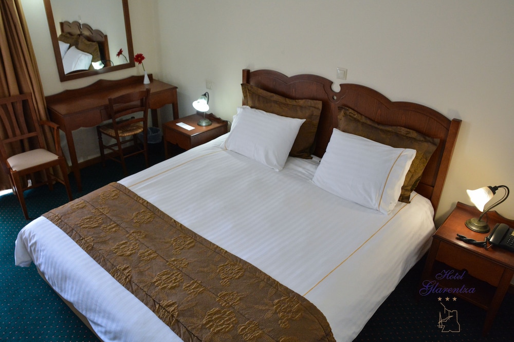 Glarentza Hotel 9/25