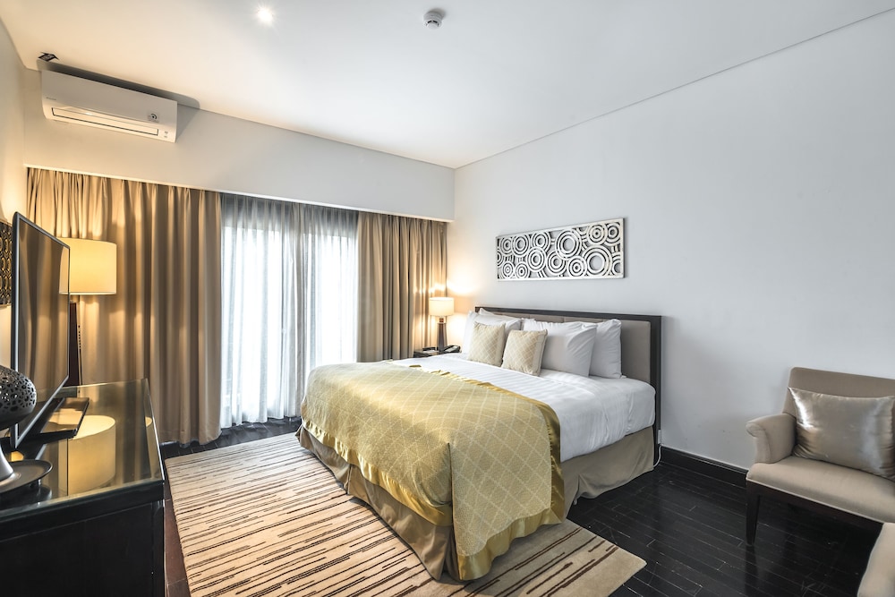 Lido Lake Resort by MNC Hotel 16/63
