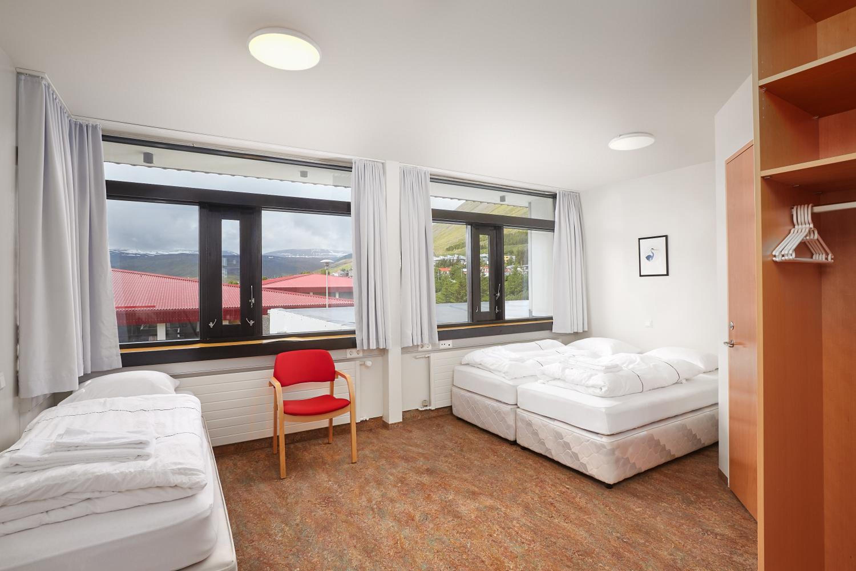Edda Hotel Isafjorour 3/25