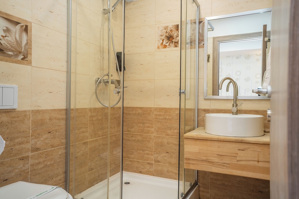 Liad City Center Apartments 48/50