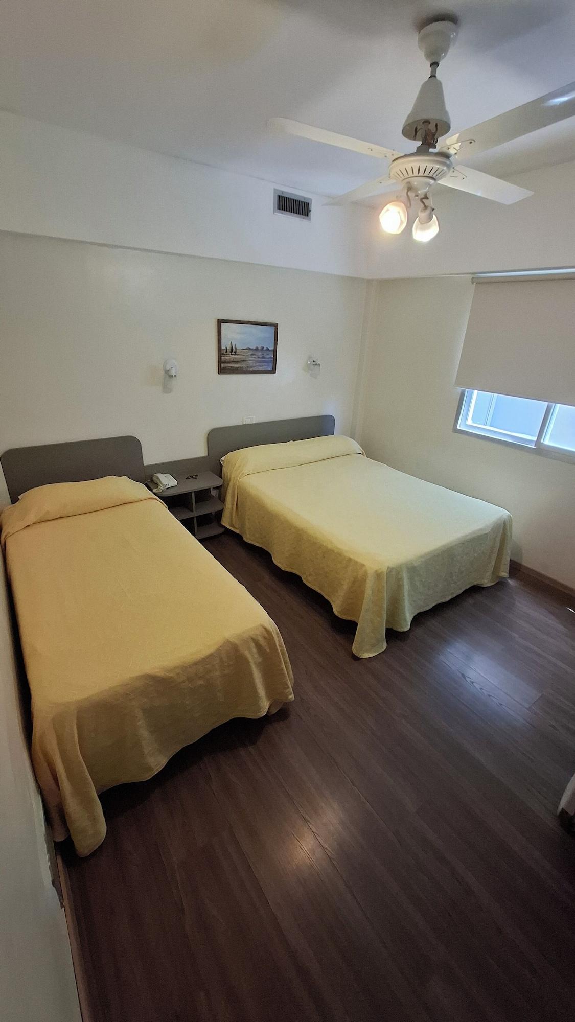Room, Triple, Multiple Beds