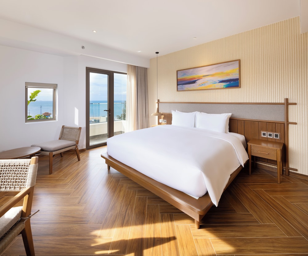 Iconic Long Hai Hotel 4/39