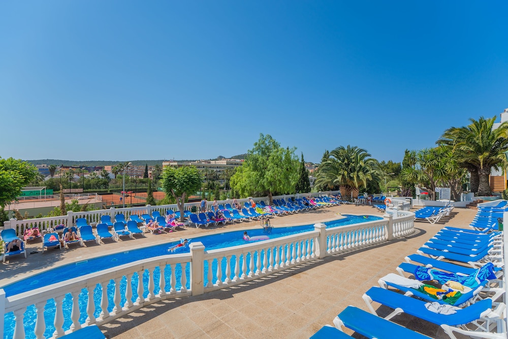 Apartamentos Holiday Center Santa Ponsa 36/46