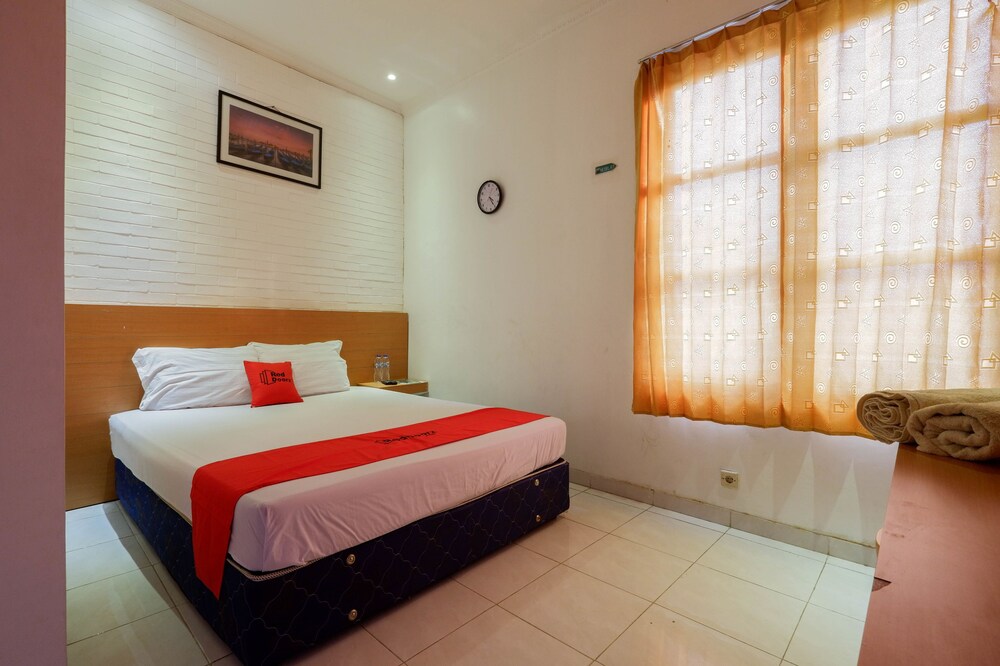 Reddoorz Near Universitas Diponegoro 2 6/30