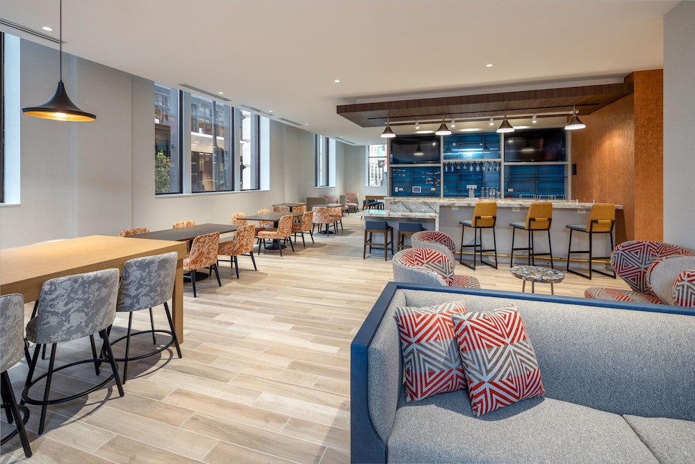Hilton Garden Inn Chicago Central Loop 20/33