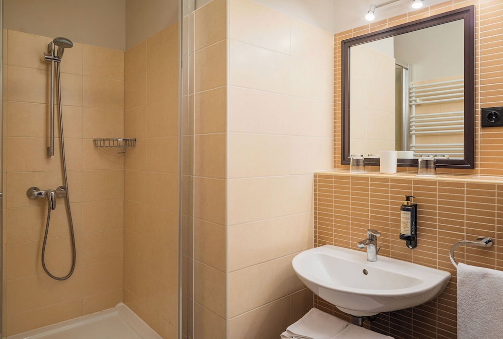 Escala Hotel & Suites Budapest 63/66