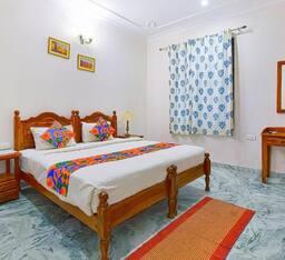 Room, Double or Twin Bed