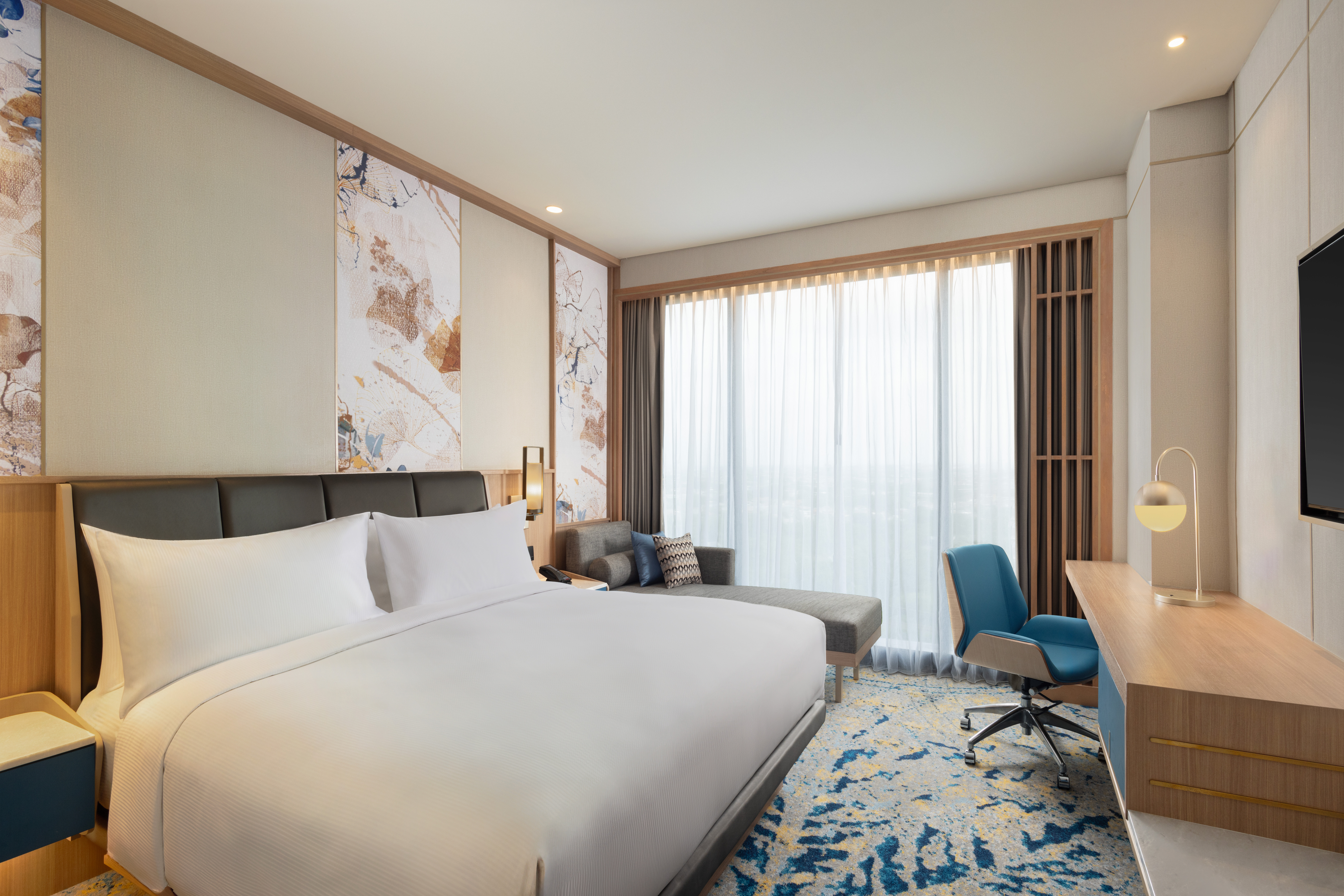 GUEST ROOM, KING BED