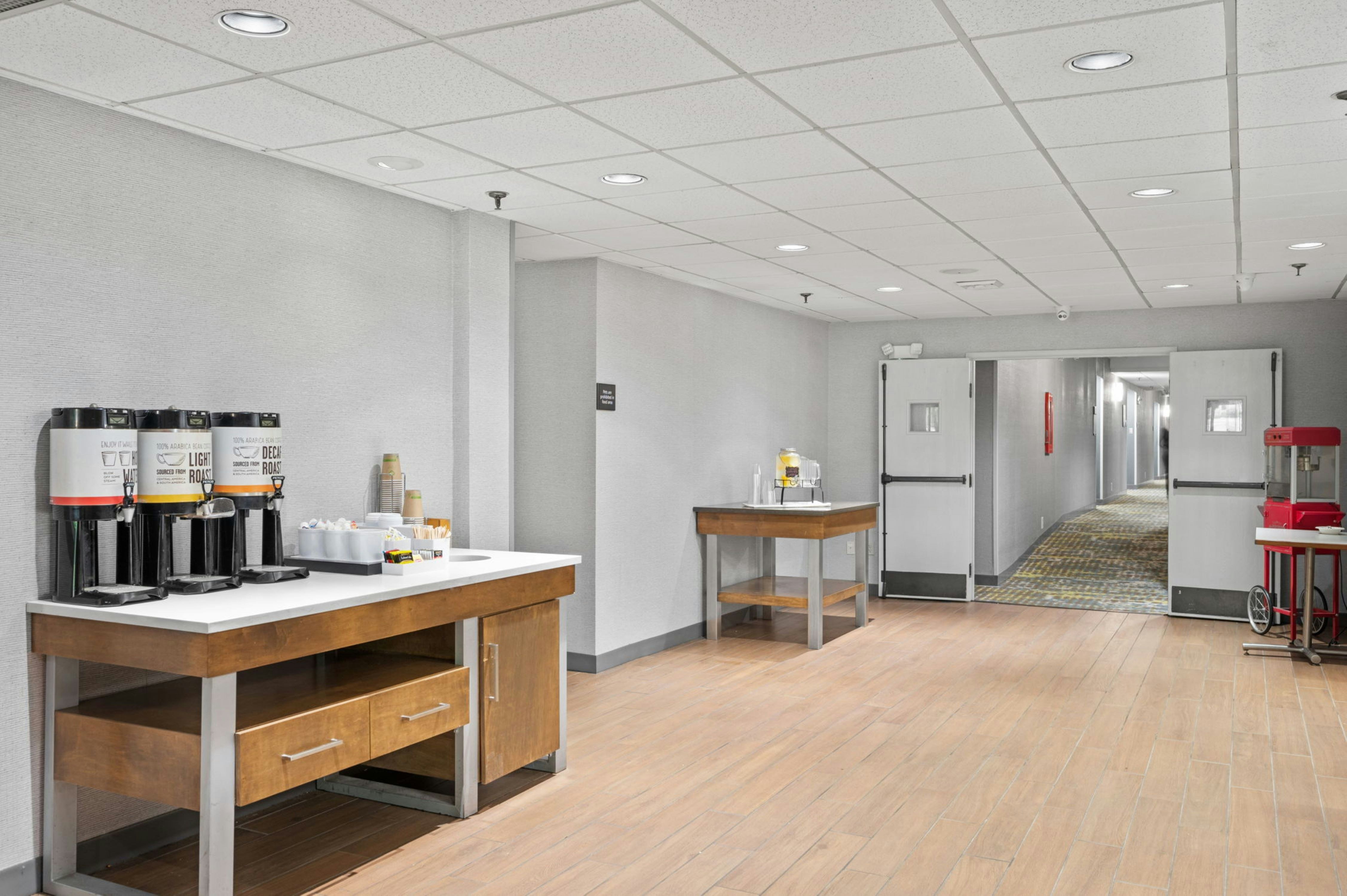 Hampton Inn Cleveland Westlake 5/40