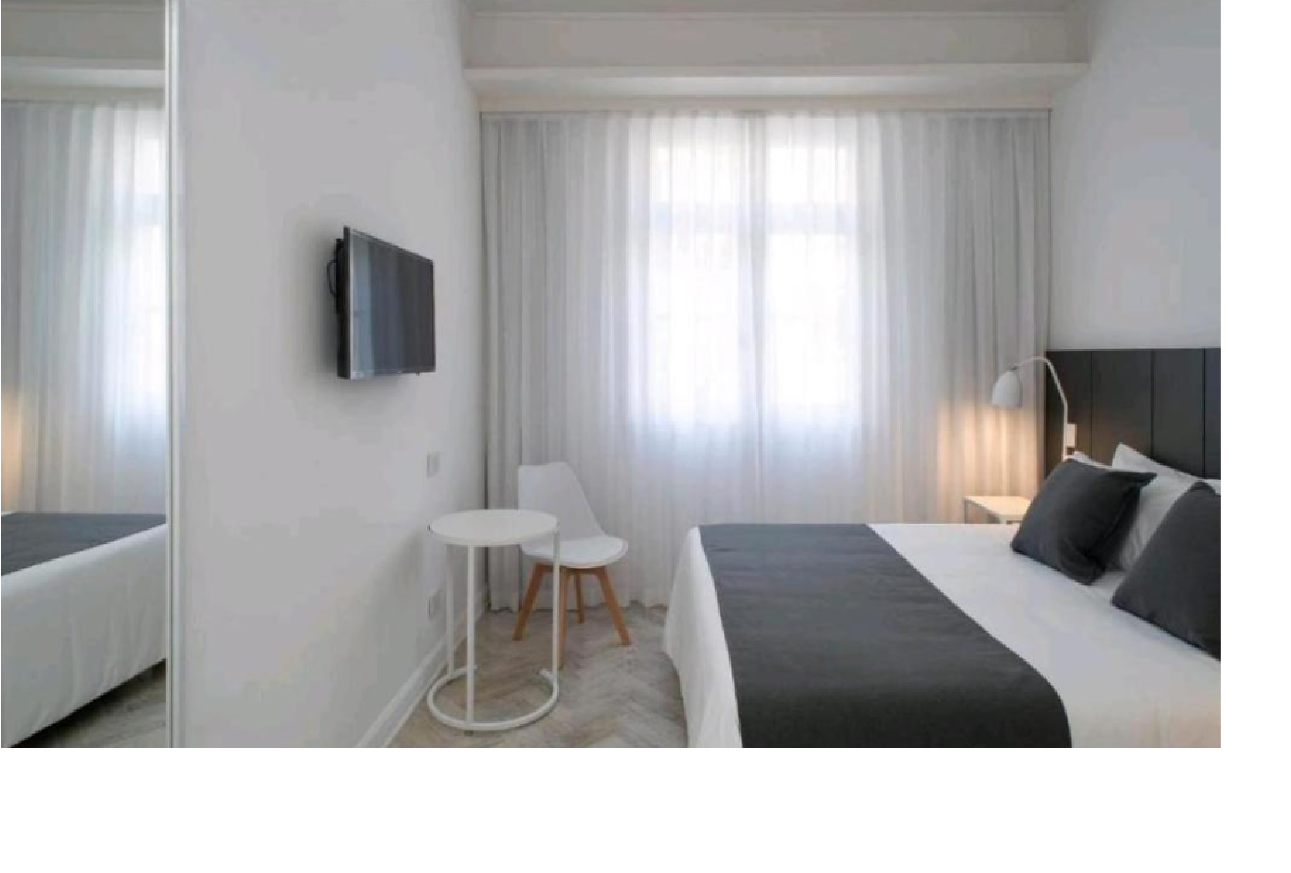 Studio, Single, Queen Bed