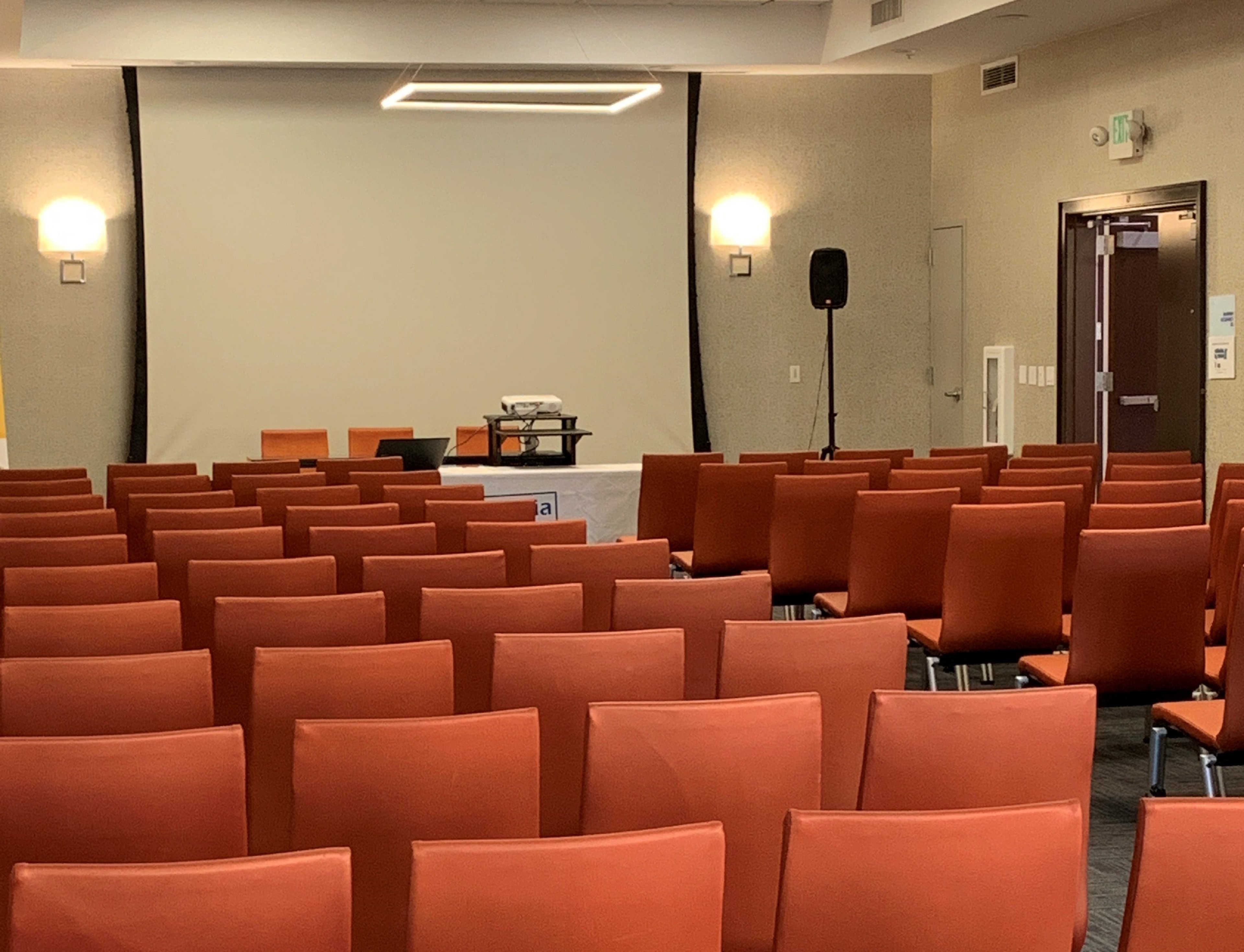 Holiday Inn Express Hotel And Suites el Dorado Hills 60/70