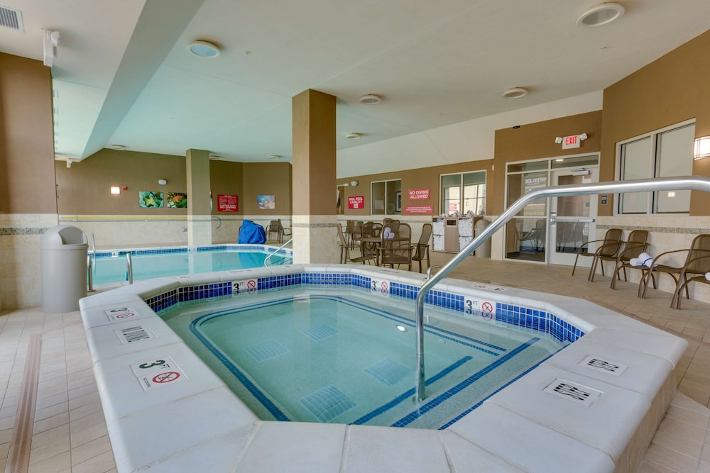 Drury Plaza Hotel St. Louis St. Charles 24/38