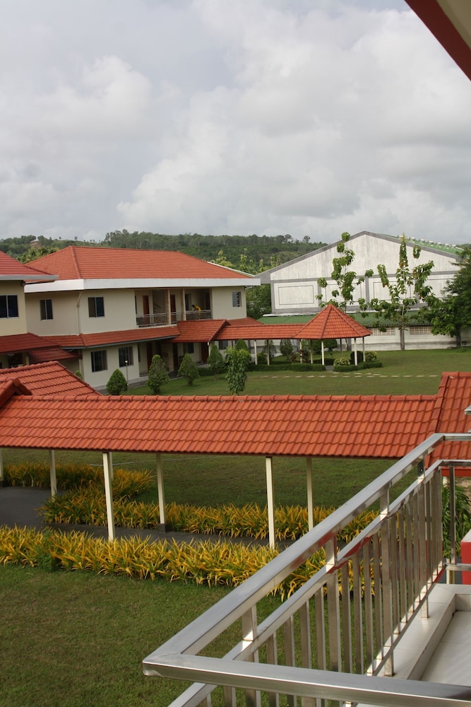 Don Bosco Hotel School 12/60