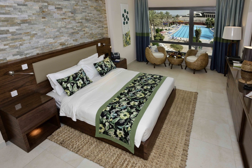 The Palms Beach Hotel And Spa 18/68