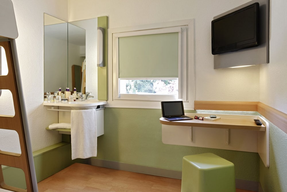 Ibis Budget Poitiers Nord Futuroscope 59/71