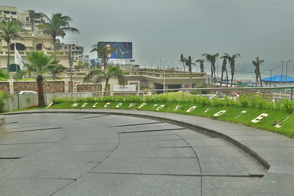 Novotel Visakhapatnam Varun Beach Hotel 67/75