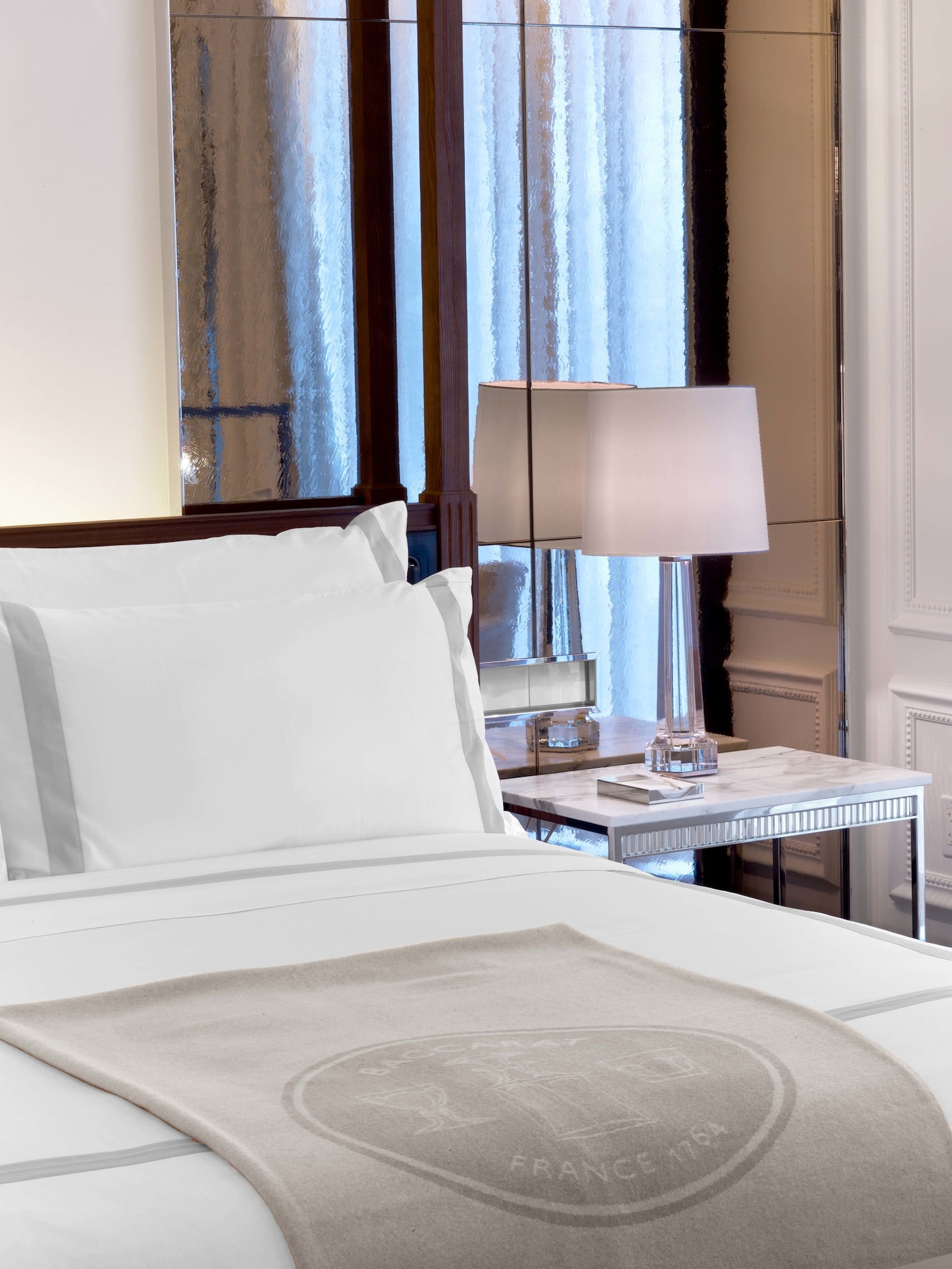 PRESTIGE, SUITE