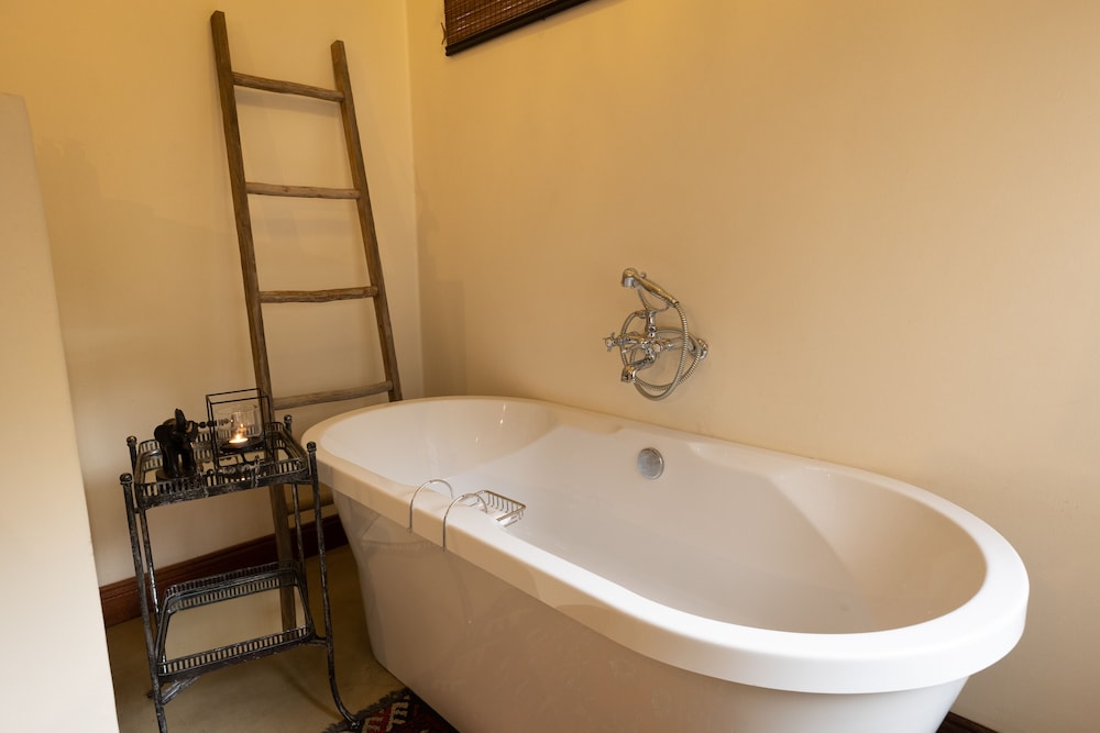 Kambaku River Lodge 50/50