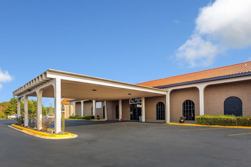 Quality Inn Forsyth Near GA Public Safety Training Center 1/22