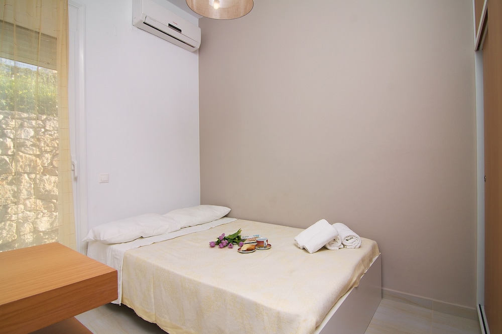 Iperion Apartment 6/15