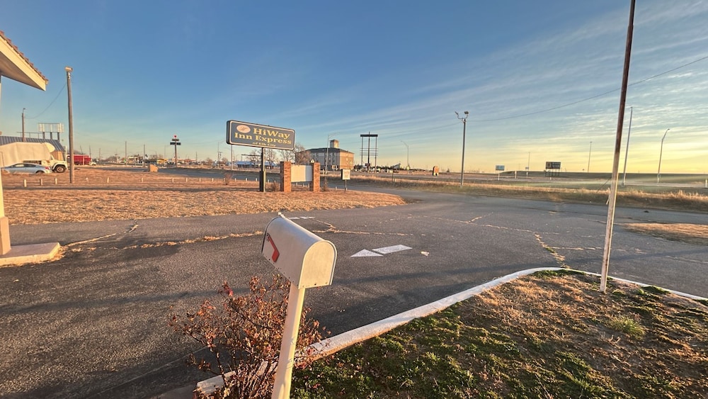 HiWay Inn Express Elk City Route 66 45/49