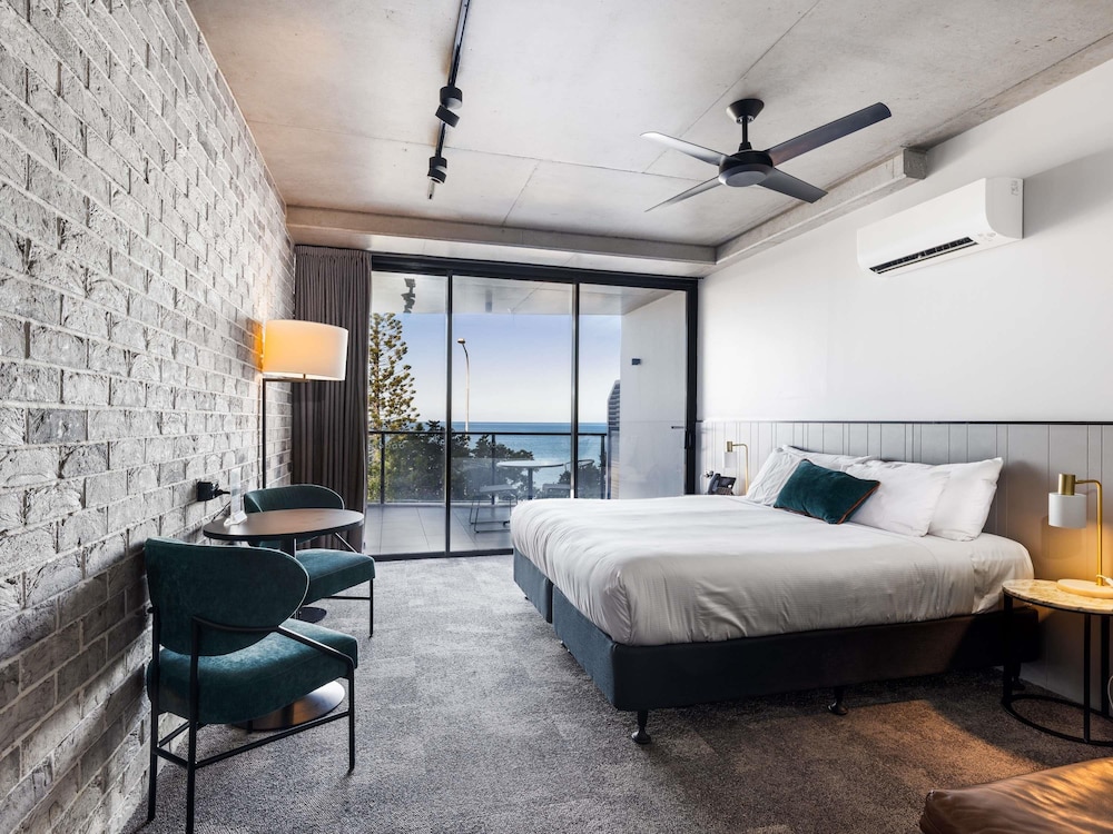 Deluxe, King Bed, Ocean Front، The Sebel Brisbane Margate Beach 2/8