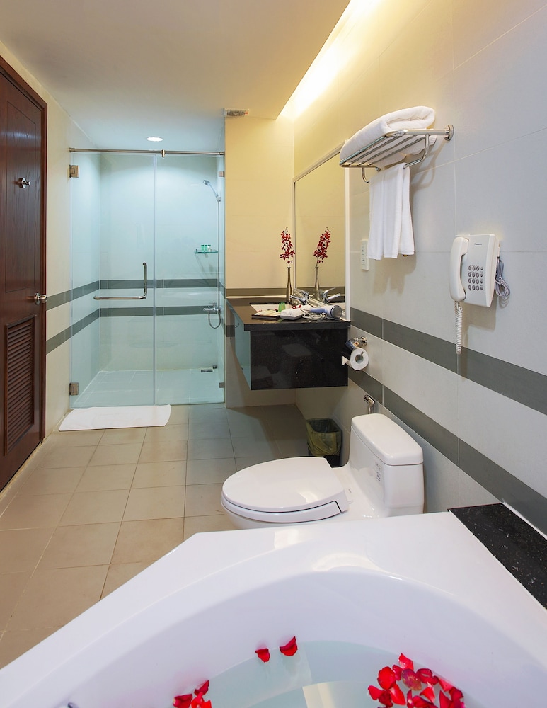 Sunrise Hotel Tay Ninh 50/50