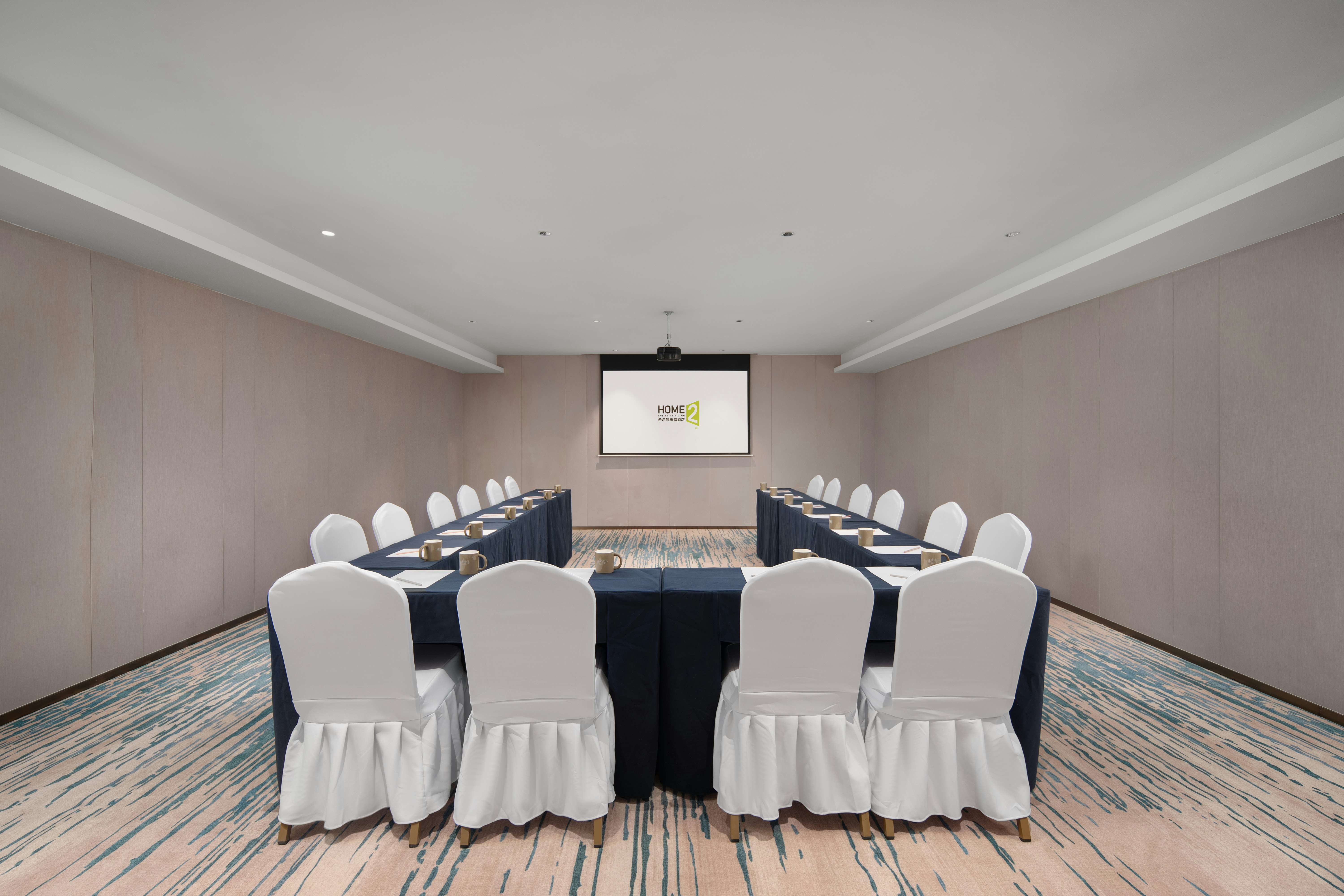 Home2 Suites by Hilton Linzhi Yutuolu 52/61