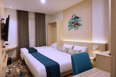 Deluxe, Murphy Bed