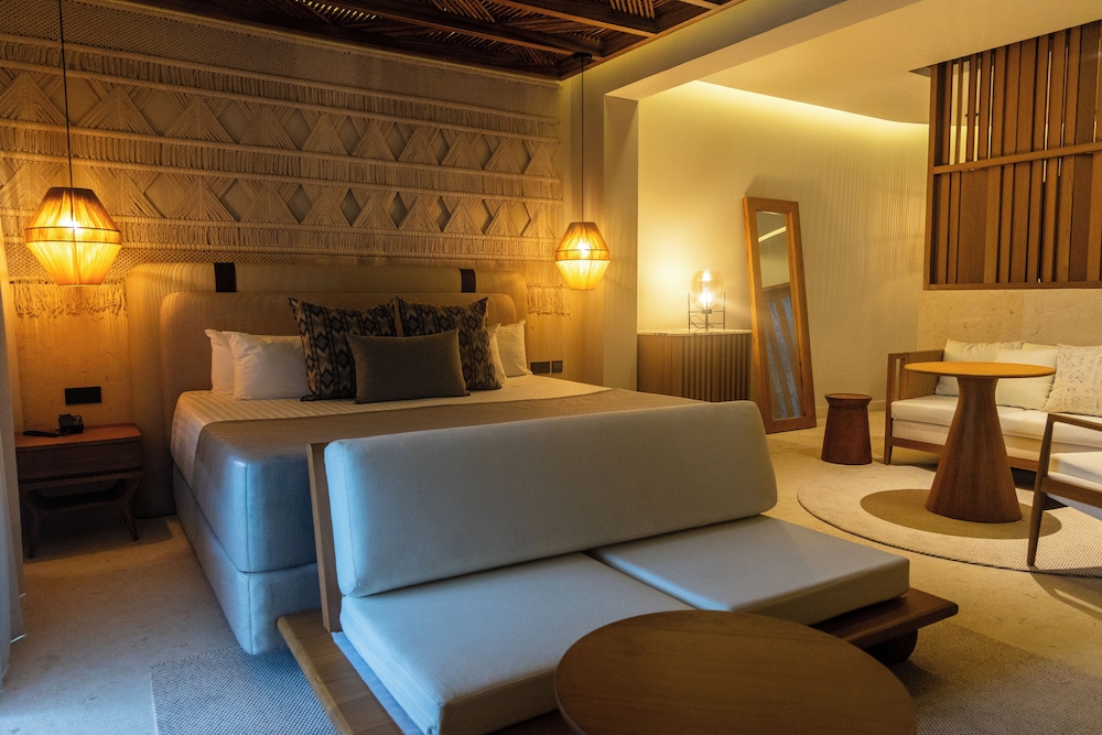 Suite, Outdoor Bath, Bathtub