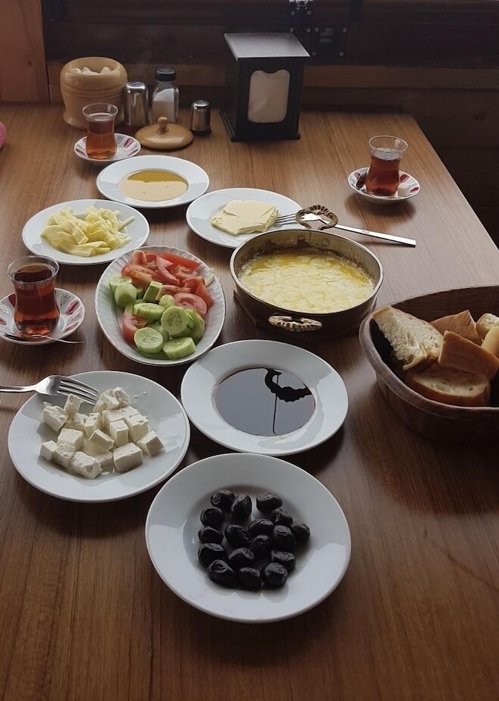 Yedigoller Hotel & Restaurant 27/47