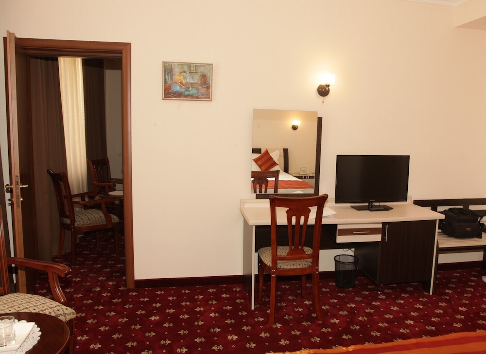 Artsakh Hotel 30/37