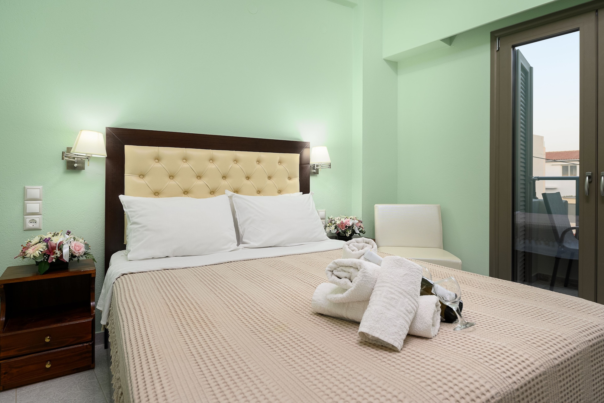 Room, Single, Double Bed, Garden View, Small