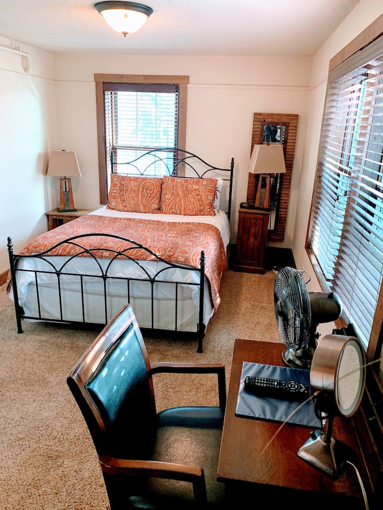 Iowa House 15/50