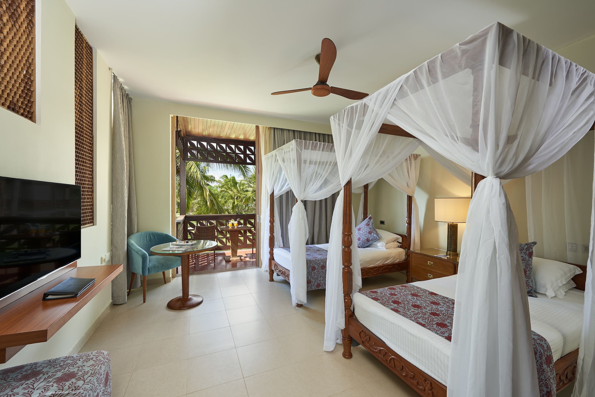 Connecting, Melia, King and Twin Beds, Terrace