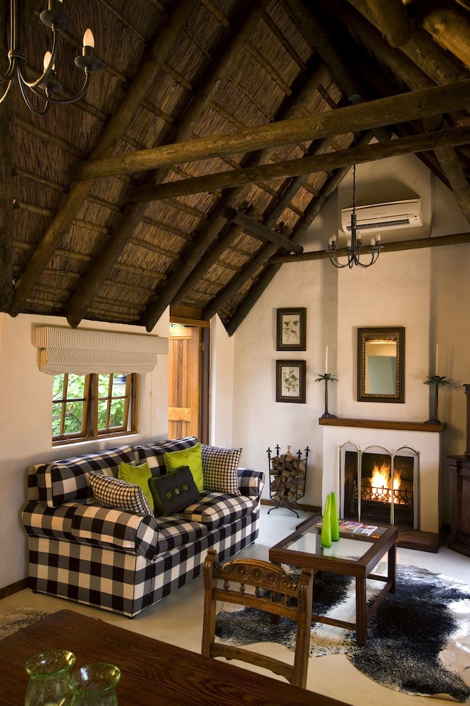 Hunter S Country House 31/33