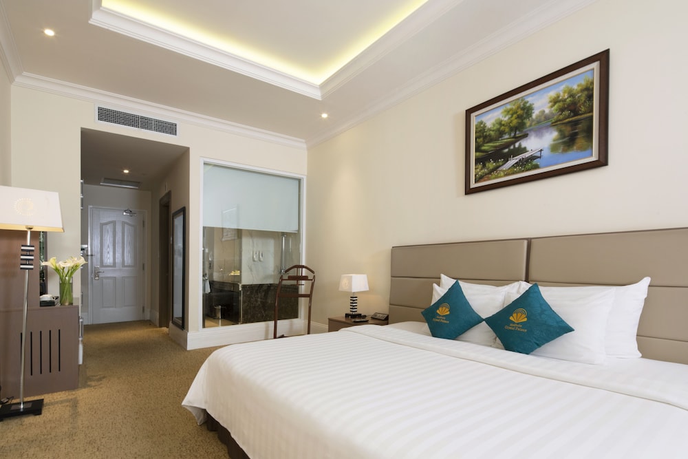 DELUXE, DOUBLE BED