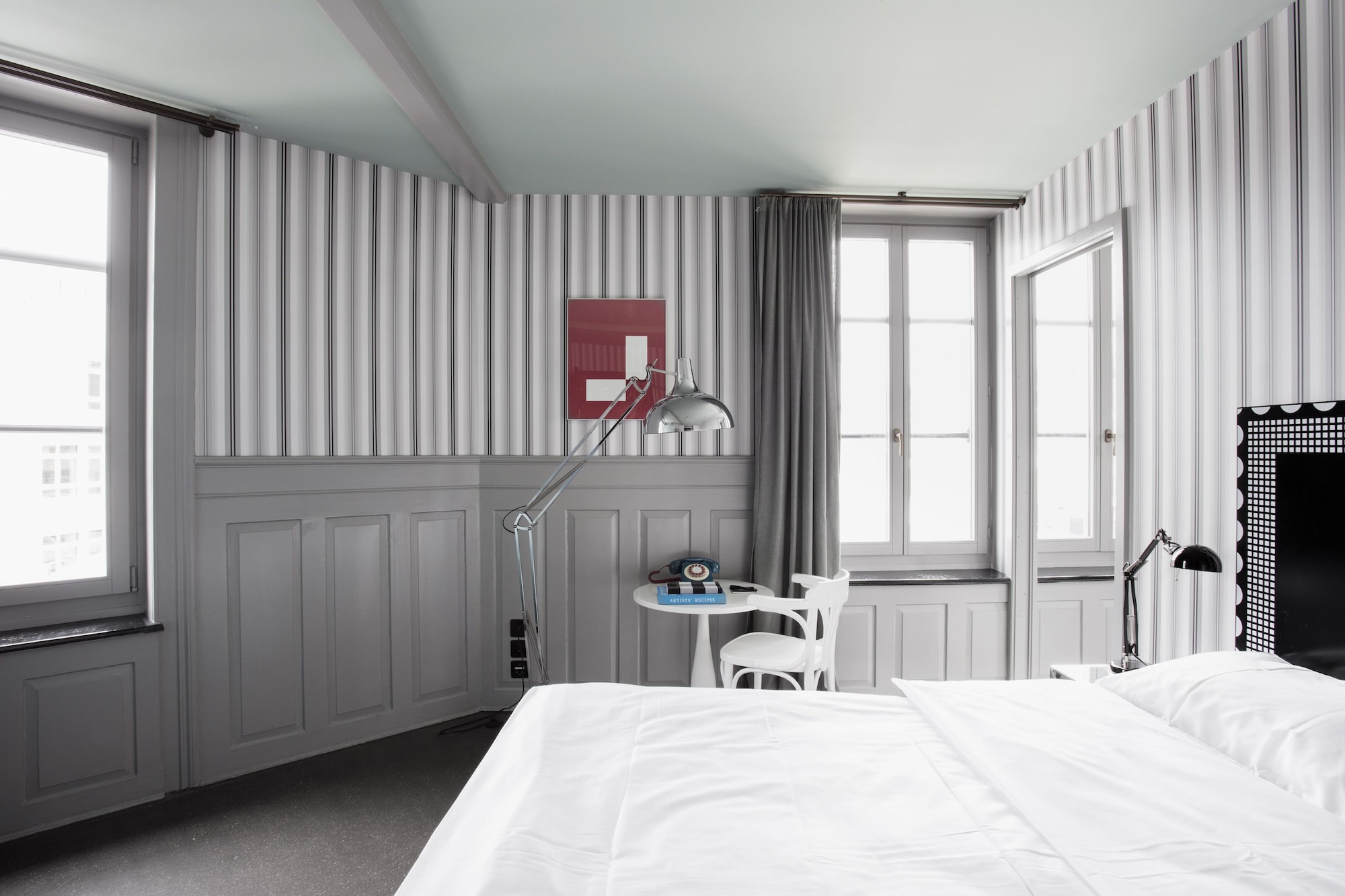 ROOM, DOUBLE BED, LARGE