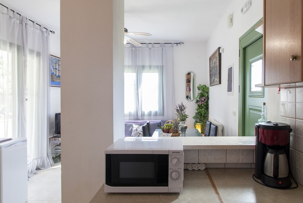 Monambeles Villas 54/76