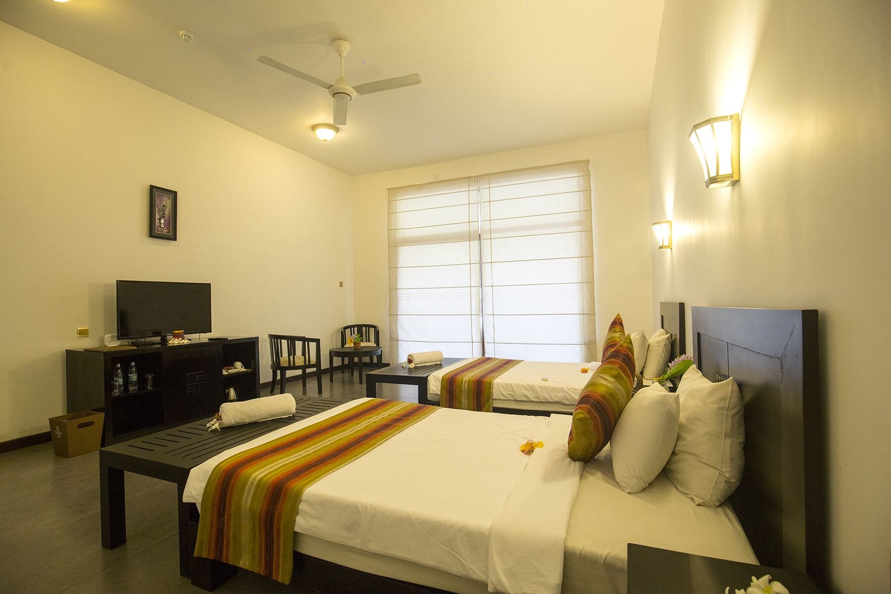 DELUXE, DOUBLE BED