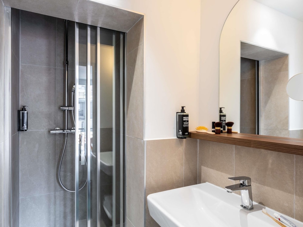 Ibis Styles Paris Jardin de la Villette 51/53