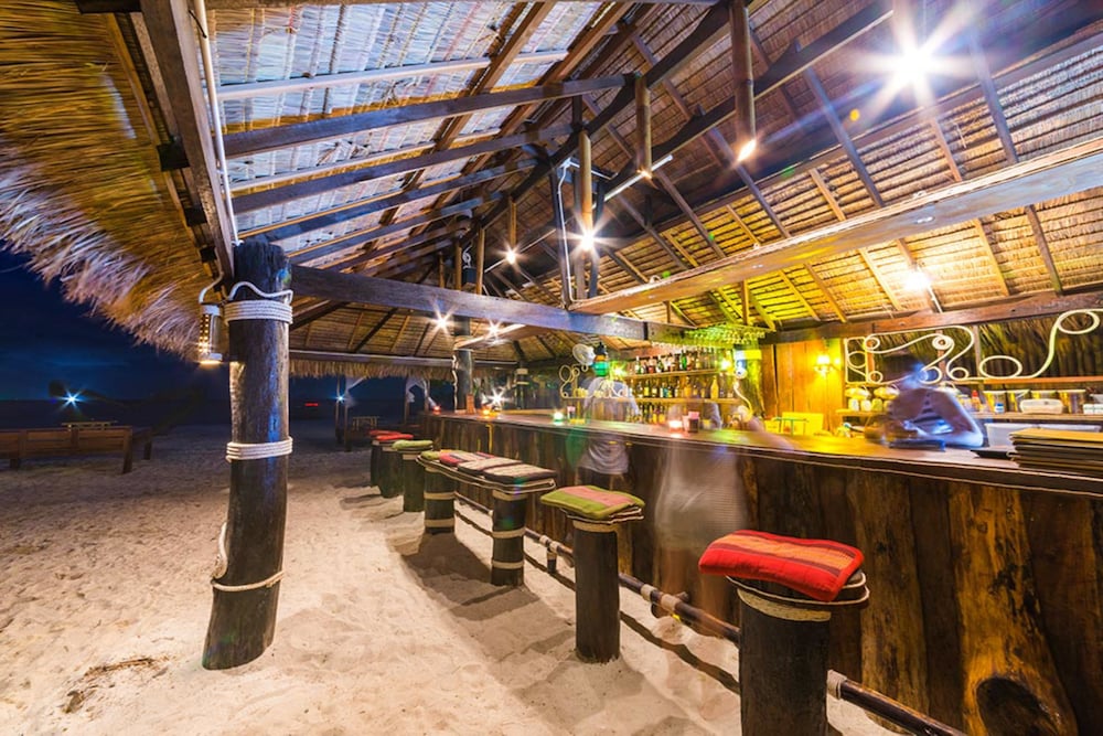 Lipe Beach Resort 35/50