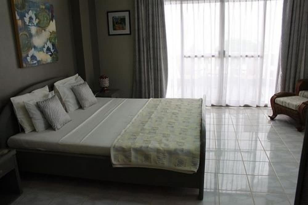 Linaw Beach Resort 21/73