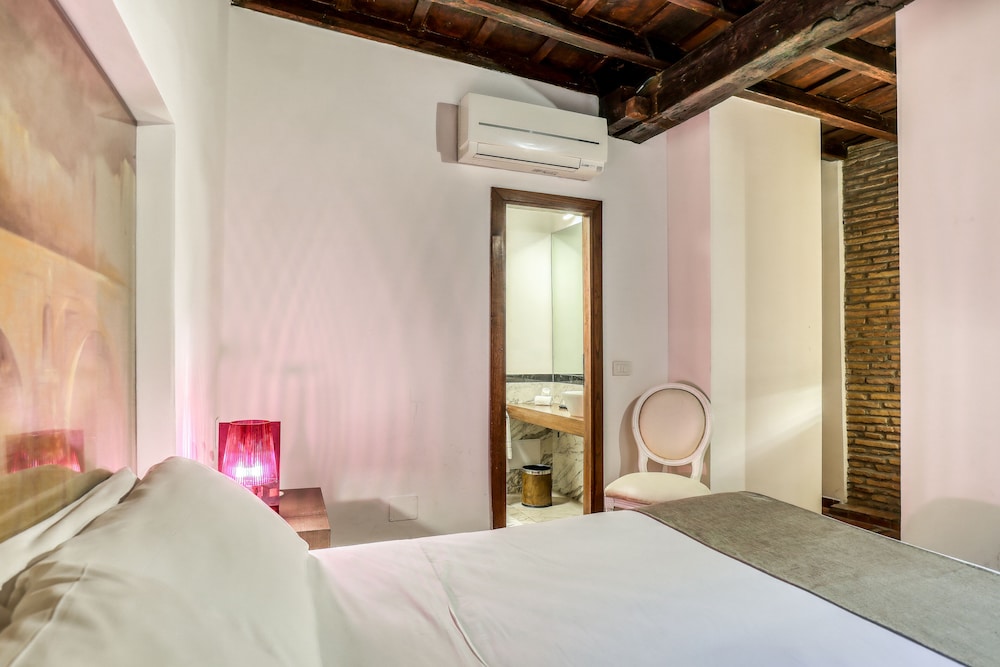 Luxury Navona 17/58