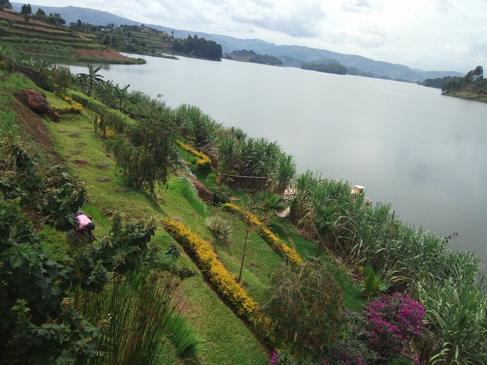 Lake Bunyonyi Rock Resort 42/50